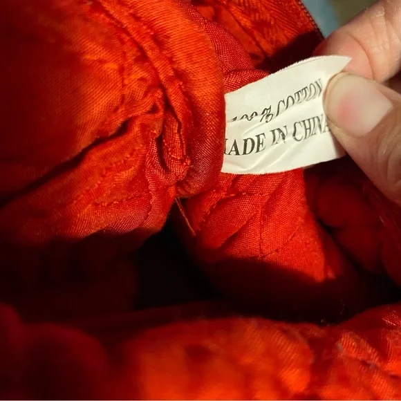 Festive Red and Green Handbag - Picture 9 of 10